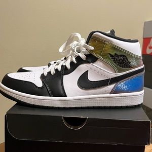 Nike Air Jordan 1 Mid SE